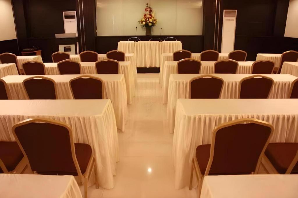 โรงแรมทราเวลโล่มานาโด ภายนอก รูปภาพ
